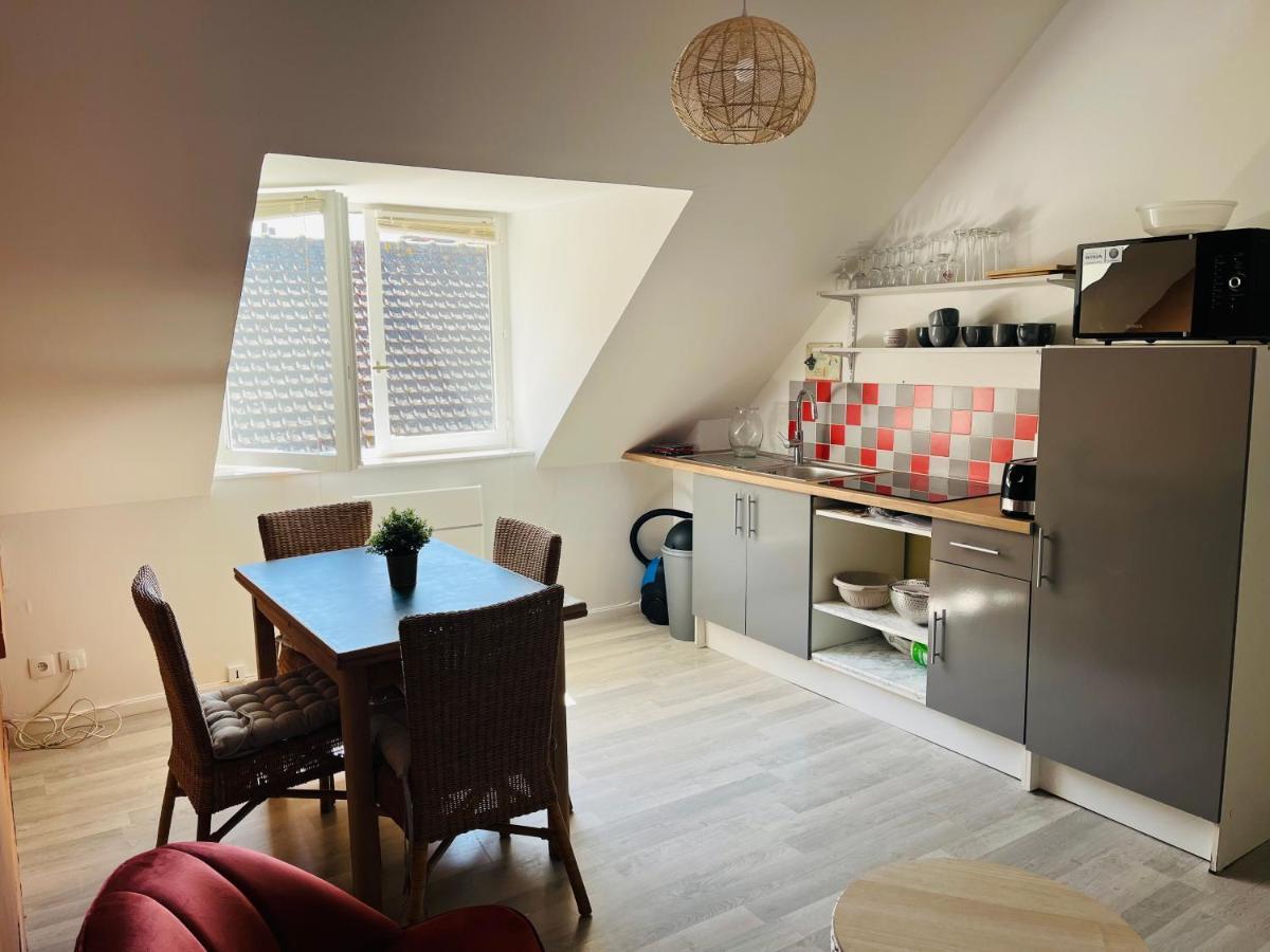 Appartement Cosy En Coeur De Vieille Ville 볼로뉴쉬르메르 외부 사진